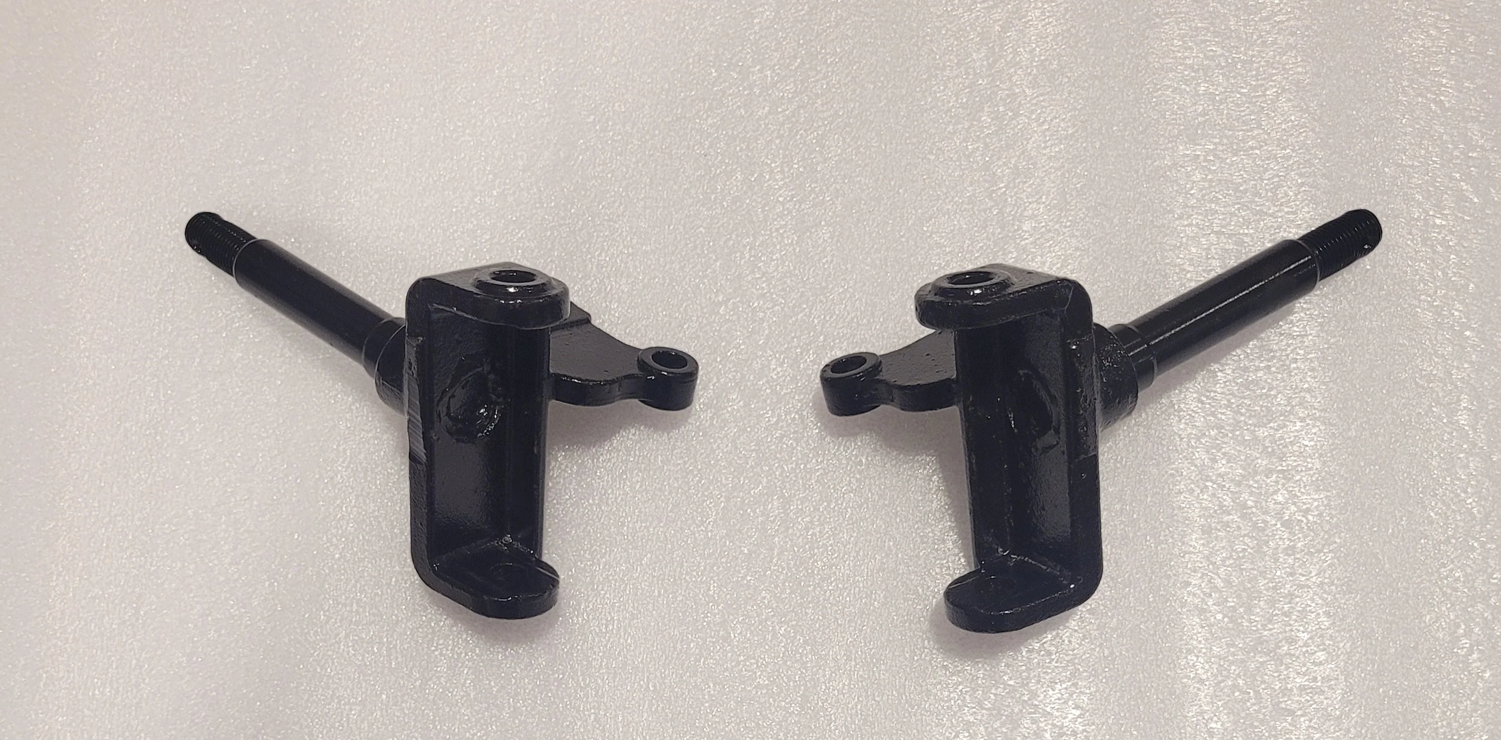 Blazer Front Axle Spindle Set
