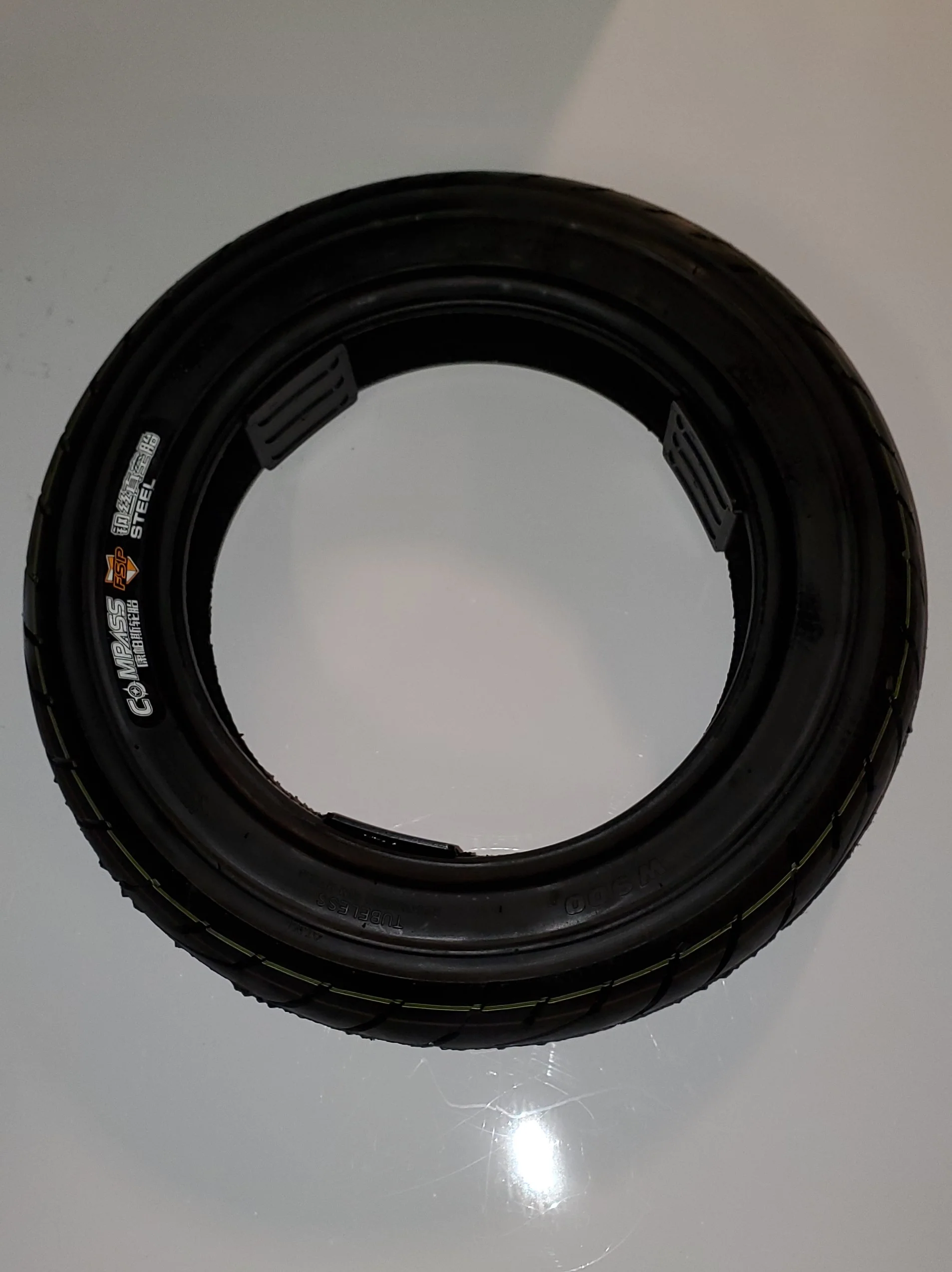 Falcon Tubeless Tire - PBC953XL